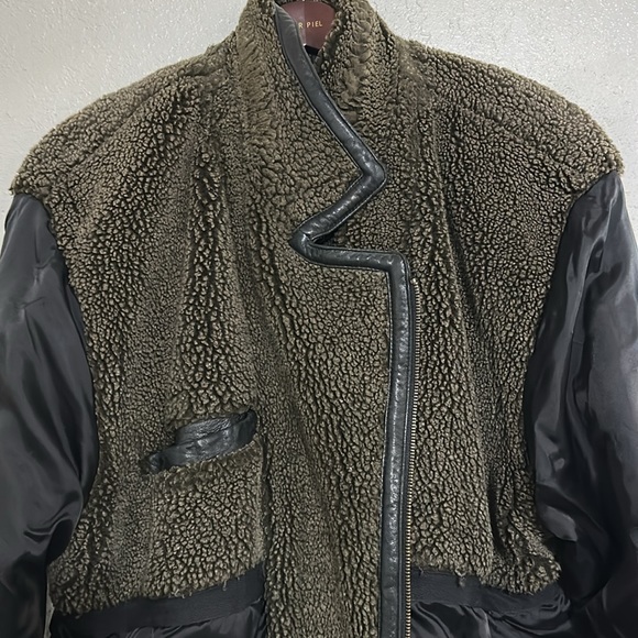 Lucky Leather Co Insulated Leather Jacket, Size Large, in Good Condition, Brown - Picture 9 of 11